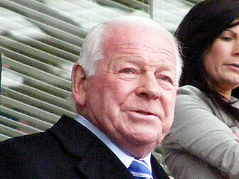 Whelan stands down as Wigan ch...